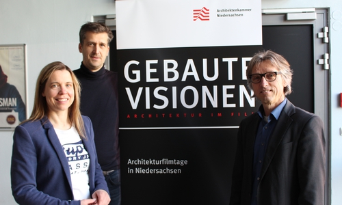 Nicole Froberg, Lars Menz und Frank Rauschenbach bei der Programmvorstellung im Hallenbad. Foto: Christoph Böttcher
