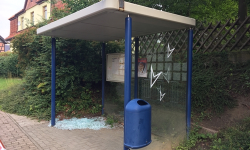 Am Samstag wurde wieder eine Bushatestelle in Schladen zerstört. Foto: Anke Donner