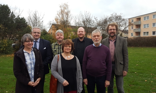 Gründer des Trägervereins für das  Wolfenbütteler Stadtteilnetzwerk Nord-Ost: Dr. Ursula Bilitewski, Markus  Hering (WoBau), Andreas Piltz (Caritasverbandes), Elvi Thelen (Ostfalia –  Hochschule), Pfr. Matthias Eggers (Kath. Pfarrei St. Petrus), Dr. Rainer  Jonas (Einzelmitglied), und Andreas Riekeberg (Ev.-luth. Kirchengemeinde  St. Thomas).