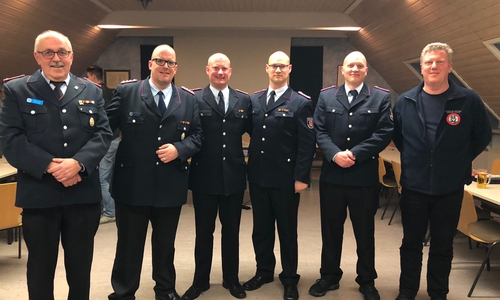 Tjade Knappe wird dem Rat der Stadt Braunschweig als zukünftiger Ortsbrandmeister, Daniel Schulze für das Amt des stellvertretenden Ortsbrandmeisters vorgeschlagen.
Tim Buchhorn wird das Kommando zukünftig als Schriftführer verstärken, Holger Funk als Kassenprüfer. Fotos: Ortsfeuerwehr Lehndorf