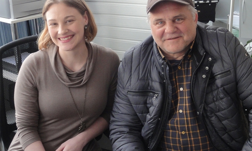 Projektleiterin Steffi Elina Bischoff und Martin Koschyk, der sich für Geflüchtete einsetzt. Foto: Privat