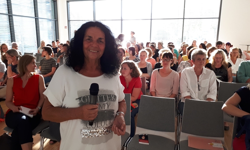 Professor Renate Zimmer hielt einen Vortrag zum Zusammenhang von Sprachbildung, Sprachförderung und Bewegung. Foto: Stadt Wolfsburg
