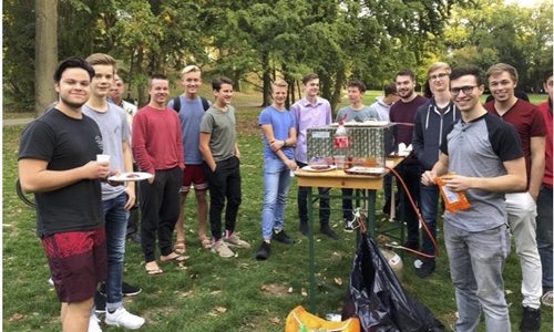 Mehrere Jugendorganisationen setzten ein Zeichen für einen öffentlichen Grillplatz. Foto: Christina Balder