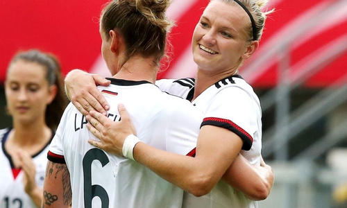 Alex Popp will mit den DFB-Frauen wieder jubeln. Archivbild