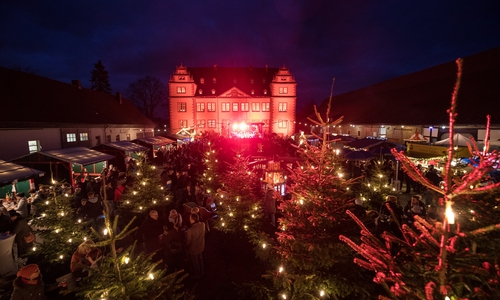 Das Schloss Salder wird im Advent wieder zum Weihnachtstraum. Fotos: Stadt Salzgitter / Andre Kugellis