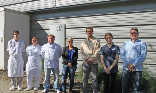 Rene Gottwald, Susanne Kühlen, Georg Hujer (Küchenleitung), Karina Hesse (Ausbilderin Verwaltung), Alexander Eltmann, Luca Kirsch, Sebastian Skalski (Ausbilder IT) (v. li.). Foto: Städtisches Klinikum Wolfenbüttel gGmbH  
