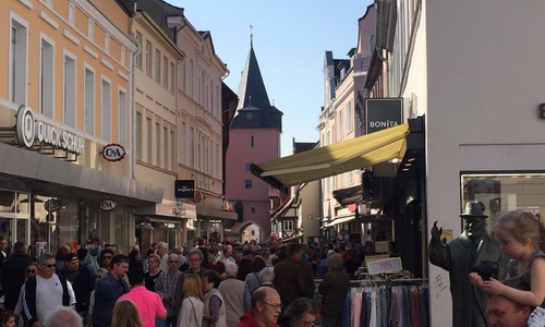 Das Altstadtfest wird wieder für volle Straßen sorgen. Archivbild