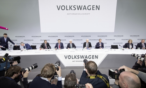 Hans-Gerd Bode, Leiter Konzernkommunikation, Rupert Stadler, Mitglied des Vorstands der Volkswagen AG, Prof. Dr. Jochem Heizmann, Mitglied des Vorstands der Volkswagen AG für den Geschäftsbereich 'China', Dr. Karlheinz Blessing, Mitglied des Vorstands der Volkswagen AG, Geschäftsbereich 'Personal und Organisation', Matthias Müller, Vorstandsvorsitzender Volkswagen AG, Frank Witter, Mitglied des Vorstands der Volkswagen AG, Geschäftsbereich Finanzen und Controlling, Dr. Herbert Diess, Vorstandsvorsitzender der Marke Volkswagen, Hiltrud Werner, Mitglied des Vorstands der Volkswagen AG, Geschäftsbereich Integrität und Recht, Andreas Renschler, Mitglied des Vorstands der Volkswagen AG, Geschäftsbereich 'Nutzfahrzeuge'. Foto: Volkswagen