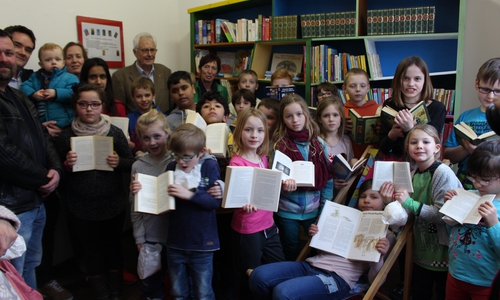Der Bücherschrank ist bei den Kindern bereits sehr beliebt, Foto: Christoph Böttcher.