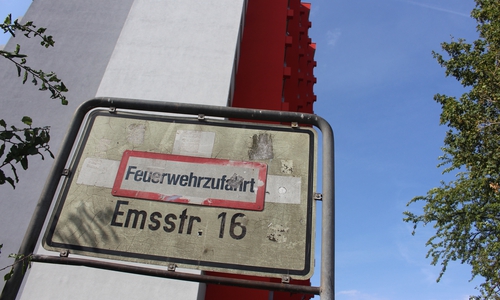 In der Emsstraße kam es am Nachmittag zu einem Einsatz der Feuerwehr. Foto: Nick Wenkel