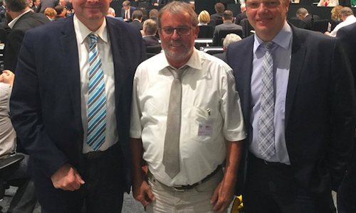 Marcus Bosse MdL, Bezirksbürgermeister Hartmut Kroll und Christoph Bratmann MdL und Vorsitzender der SPD-Ratsfraktion Braunschweig im Plenum in Hannover. Foto: Privat