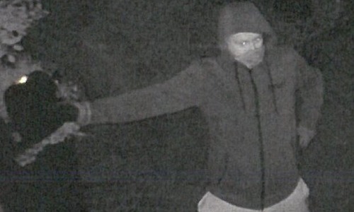 Wer kann Hinweise zu diesem Autodieb geben?
 Foto: Polizei