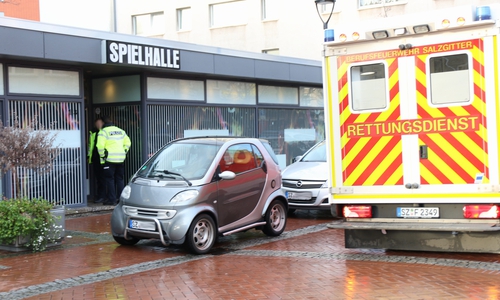 Eine Spielhalle in der Chemnitzer Straße in Lebenstedt war Ziel eines Überfalls.  Fotos: Rudolf Karliczek