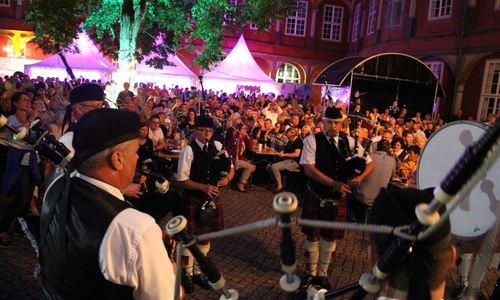 Die irische Sommernacht findet in diesem Jahr nicht unter freiem Himmel statt, sondern in der Lindenhalle. Foto: Jan Borner 