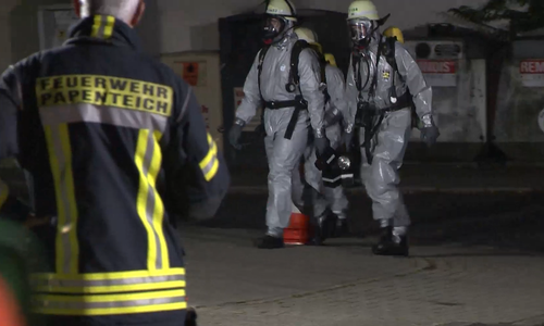 Mit äußerster Vorsicht mussten die Einsatzkräfte in die Wohnung des Mannes eindringen. Video/Foto: aktuell24(BM)