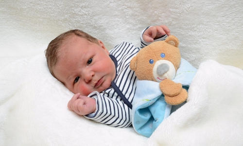 Herzlich Willkommen: Henry Lütge. Foto: babysmile24.de 