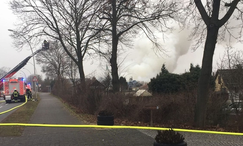 Brand in Gartenlaube im Kleingartenverein Westersiek. Fotos/Redakteur vor Ort: Bernd Dukiewitz