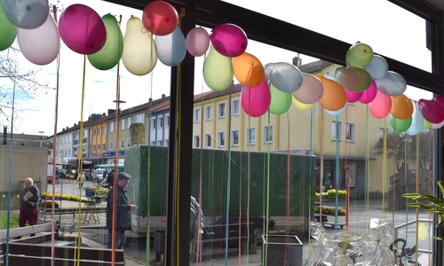 Zur Eröffnung war der Blick aus dem Stadtteilbüro Jürgenohl schon bunt. Beim Workshop am 11. Mai soll es kreativ werden. Foto: Stadt Goslar