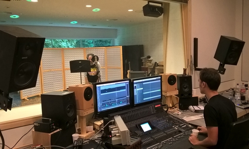 Unter professioneller Leitung konnte die Band drei Songs aufnehmen.