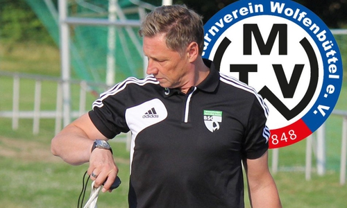 Oliver Dotzauer – hier noch im Jersey des BSC Acosta – übernimmt das Team zunächst bis zum Winter. Foto: Frank Vollmer/Archiv

