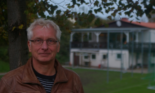 Grünen-Fraktionsvorsitzender Holger Barkhau möchte mehr Trainings- und Spielgelegenheiten für die Fußballmannschaften in der Gemeinde Sickte. Foto: Privat