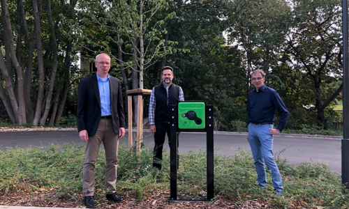 Marc Lohmann (Samtgemeindebürgermeister), Andreas Stark (LSW Netz GmbH), Karsten Bötel (Bürgermeister)