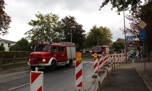 Die Feuerwehr war mit mehreren Fahrzeugen vor Ort.