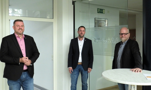 Wieder komplett: Bürgermeister Andreas Busch (l.) mit seinen allgemeinen Vertretern Tobias Breske (r.) und André Schulz (Mitte).