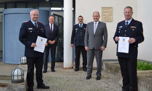 Oliver Thews, Wolfgang Herzog, Olaf Kapke, Gerhard Radeck und Stefan Müller bei der Beförderung.