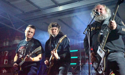 Jens Wunder (re.) mit seinen Band-Kollegen Marvin Balke (li.) und Axel Kiehne.