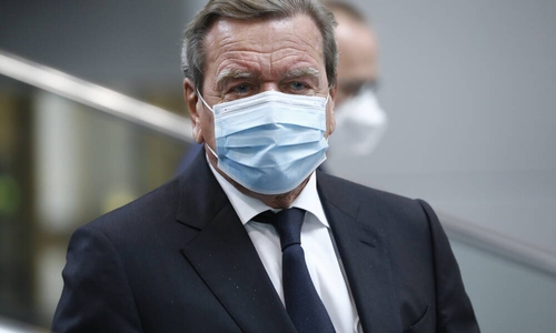 Gerhard Schröder, Bundeskanzler von 1998 bis 2005, wird auf dem digitalen Festakt eine Rede halten.