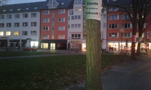 Die Plakate wurden gestohlen.