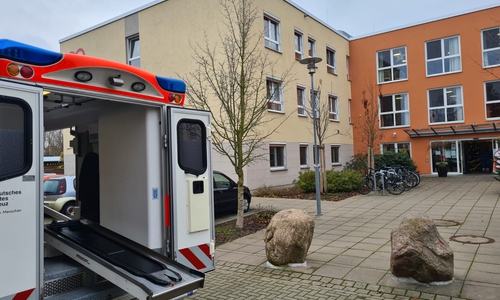 16 Bewohnerinnen und Bewohner, welche die Infektion überstanden haben, werden in andere AWO-Einrichtungen in Salzgitter und Braunschweig verlegt. Video: aktuell24