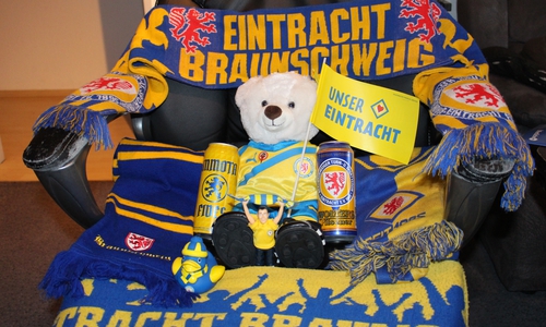 Am Dienstag sollen alle Eintracht-Fans Farbe bekennen.