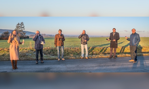 Vermitteln am Corona-Fon Einkaufshilfen, Gesprächspartner und andere Hilfen an ältere Mitbürger/innen und Risikogruppen: Bürgermeisterin Dunja Kreiser (Evessen), Bürgermeister Dr. Heinrich Füchtjohann (Erkerode), Bürgermeister Alexander von Veltheim (Veltheim/Ohe), Bürgermeister Ingo Geisler (Sickte), Samtgemeindebürgermeister Marco Kelb, Bürgermeister Konrad Gramatte (Dettum).