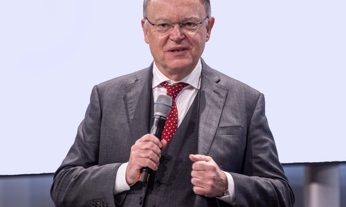 Ministerpräsident Stephan Weil nutzte seinen Nachnamen im Wahlkampf 2017 für Wortspiele.
