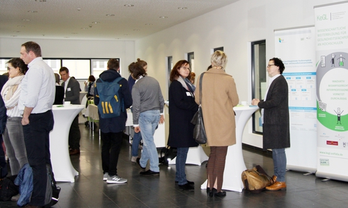 Experten aus Gesundheitswesen, Politik und Bildung diskutierten an der Fakultät Gesundheitswesen der Ostfalia am Standort Wolfsburg über Weiterbildung für Pflege- und Gesundheitsberufe.
