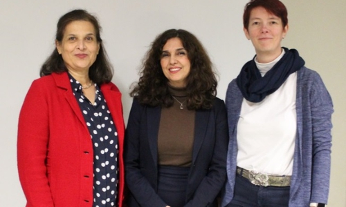 von links nach rechts:  Forouzan Rajabi, Banafsheh Nourkhiz und Melissa Herpich.