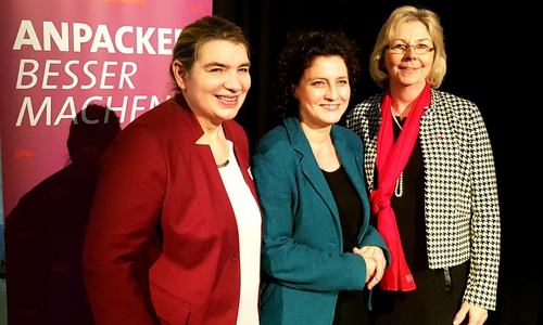 (v.li.n.re.) Simone Wilimzig-Wilke (ASF Bezirksvorsitzende Brg., Ratsfrau Stadt Braunschweig), Dr. Carola Reimann, Niedersächsische Ministerin für Soziales, Gesundheit und Gleichstellung und Gabriele Siebert-Paul (Präsidentin der AWO Bezirk Braunschweig)