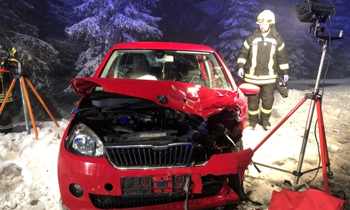 An beiden Autos entstand ein wirtschaftlicher Totalschaden.