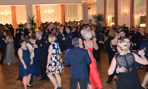 Viele waren gekommen und tanzten durch den Abend.