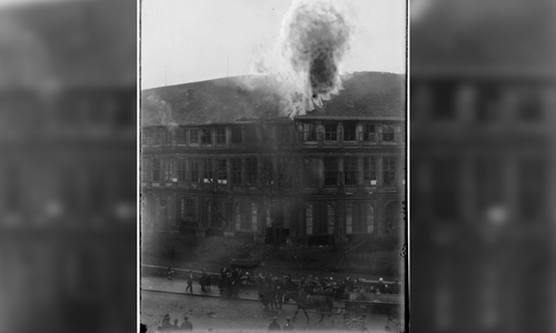 Kaum Vorstellbar - aber 1918 kam es zu einem großen Brand im Schloss.