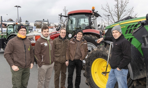 Philipp Buerschaper, Phillip Markwort, Dirk Hoffmann, Christian Sass und, Harm Waßmuß standen allen interessierten Bürgern rund um das Thema Landwirtschaft Rede und Antwort.