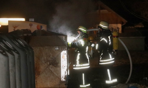 Der brennende Altpapiercontainer in Fümmelse.