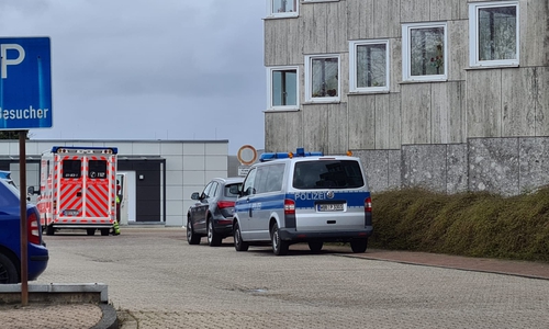 Die Einsatzkräfte vor Ort.