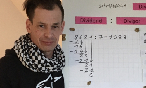 Schulleiter und Mathematiklehrer Lars Eberst.
