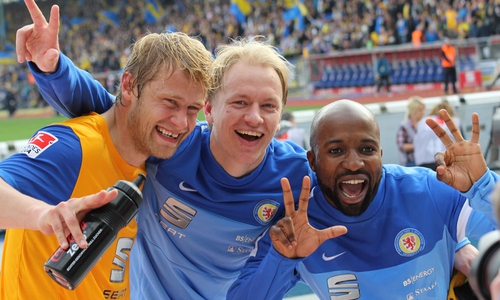 Trio zum Triumph: Hochscheidt, Nielsen, Kumbela.
