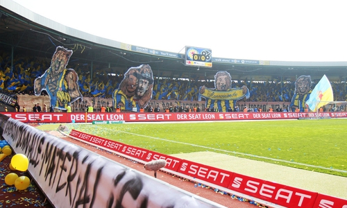 Eine großartige Atmosphäre bahnte sich schon vor dem Derby ihren Weg.