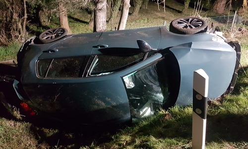 Das Fahrzeug hatte sich mehrfach überschlagen.