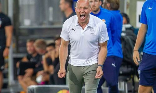 Neue Töne auf der Trainer-Klaviatur: Henrik Pedersen kann auch anders.